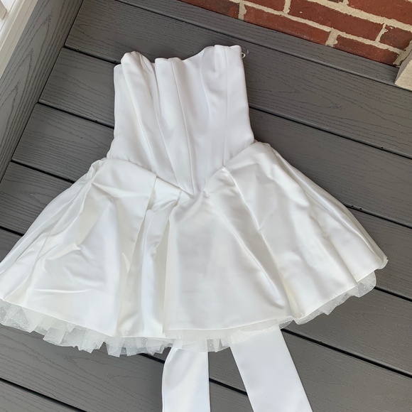 House of CB Noele Bow Strapless Satin Minidress - Picture 2 of 14